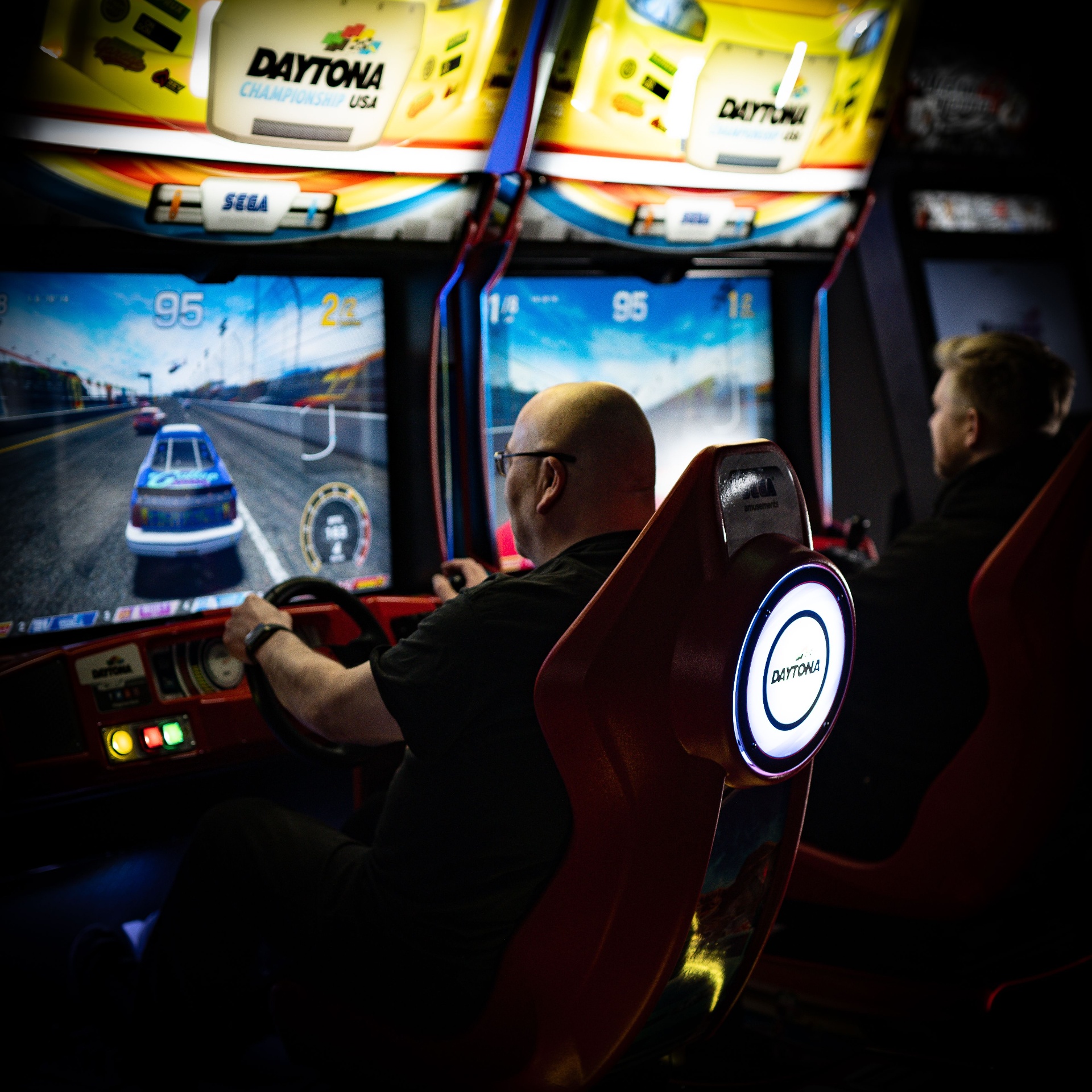 Racing simulator arcade cabinet